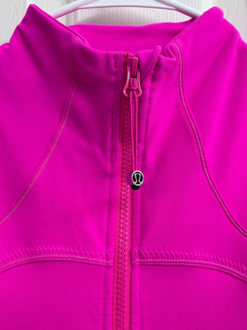 Lululemon Forme Jacket in Raspberry Glo Light/Hyper Stripe Raspberry Glow Light - Picture 6 of 16